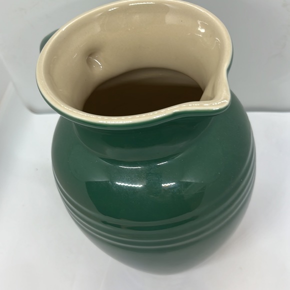 Le Creuset 80oz Dark Green Pitcher, Cream Interior - Picture 2 of 6